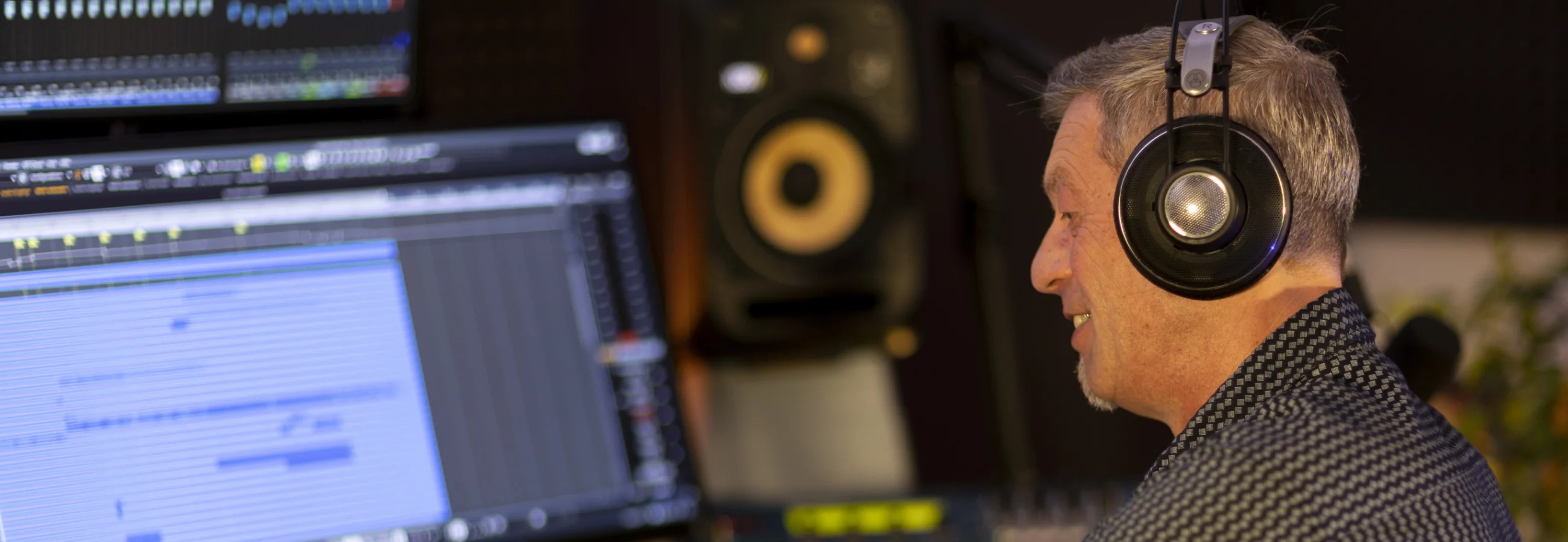 7Klang Musikproduktion Andreas im Studio